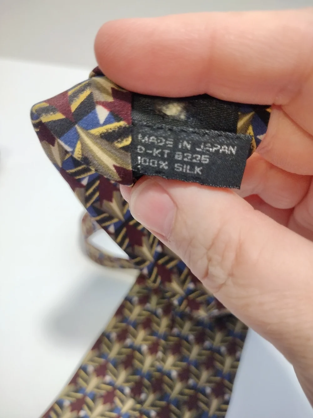 Jhane Barnes Geometric Pattern Silk Tie